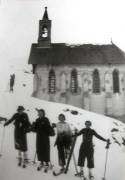 Skieurs a la Chapelle St Pierre autrefois 